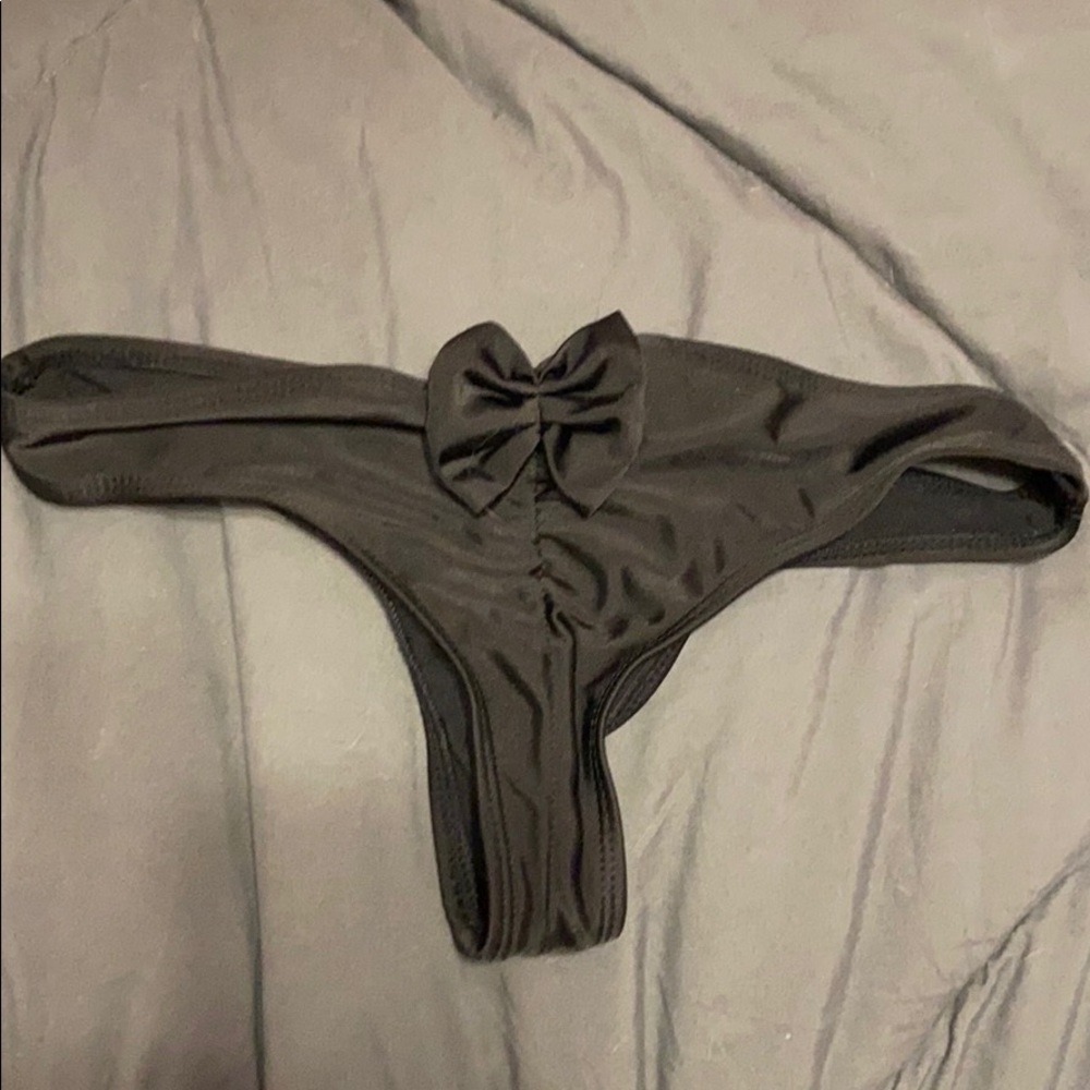 thong bikini bottoms with bow